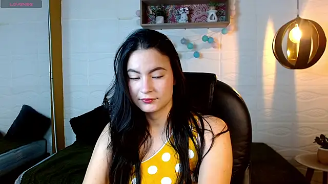 Snapshot of rosaleia_ chatting on 05-24-26, 05:12 rosaleia online show from 05-24-26, 05:12