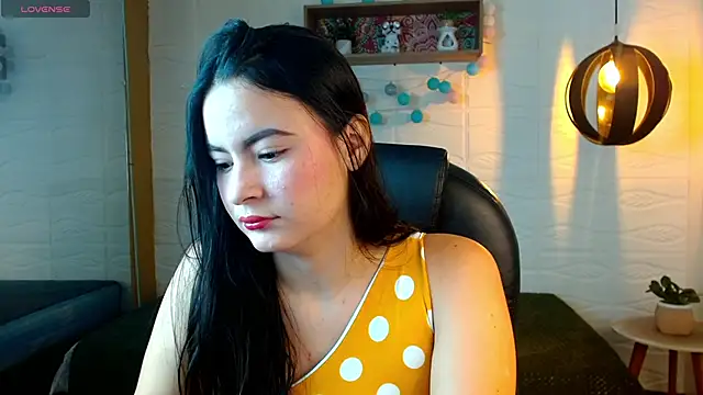 Snapshot of rosaleia_ chatting on 05-26-26, 03:57 rosaleia online show from 05-26-26, 03:57