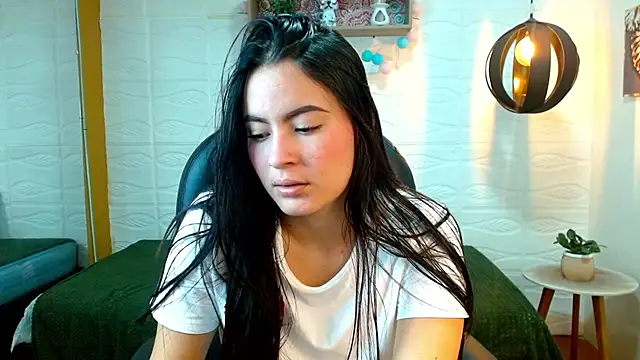 Snapshot of rosaleia_ chatting on 05-27-26, 04:09 rosaleia online show from 05-27-26, 04:09