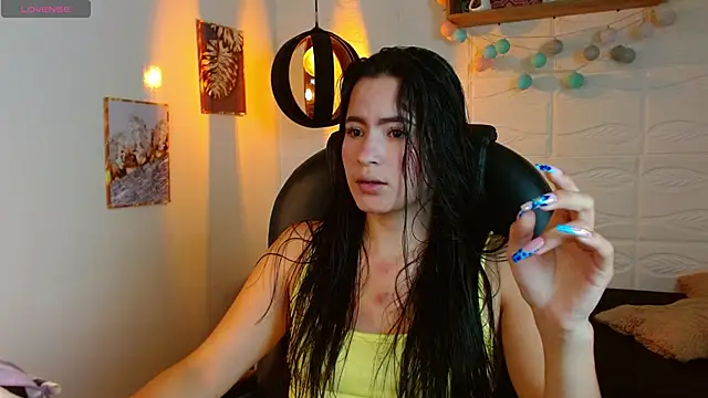 rosaleia  online show from 06-16-26, 04:37