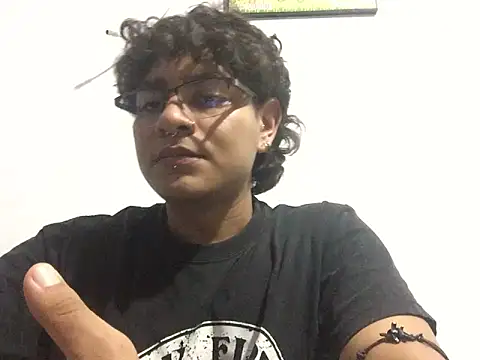 Snapshot of xhecho_uzumaki chatting on 05-17-26, 04:21 xhecho uzumaki online show from 05-17-26, 04:21