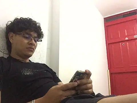 Snapshot of xhecho_uzumaki chatting on 06-02-26, 04:03 xhecho uzumaki online show from 06-02-26, 04:03