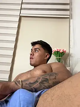 AARON SKYLON online show from 04-17-26, 12:13