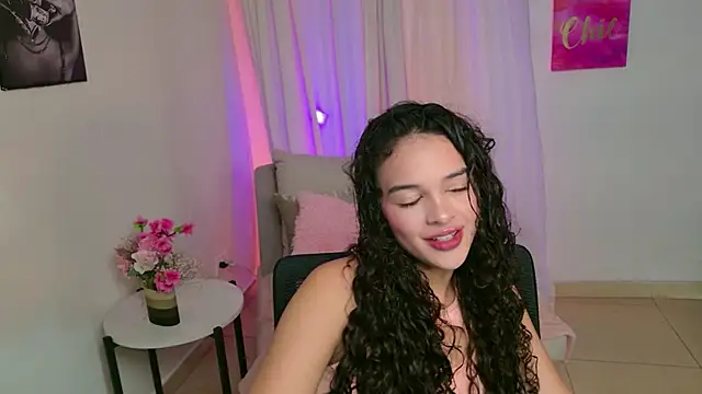 MaraVelvett online show from 05-18-26, 05:41