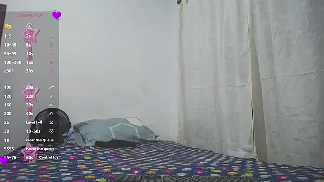 Snapshot of Penelope_bond chatting on 05-20-26, 01:34 Penelope bond online show from 05-20-26, 01:34