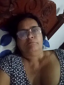 Snapshot of PienCanela chatting on 05-14-26, 11:39 PienCanela online show from 05-14-26, 11:39