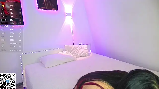 LaylaLaurent online show from 05-09-26, 05:01