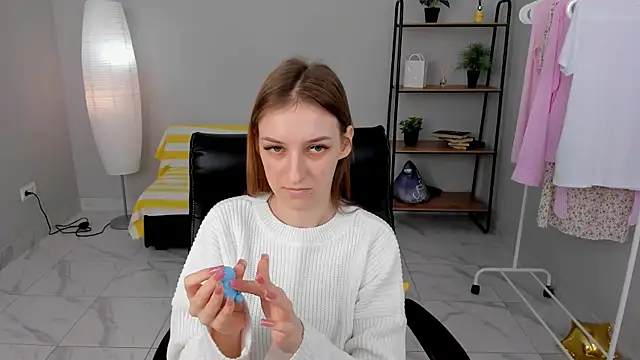 Lilia Redy online show from 04-12-26, 01:27