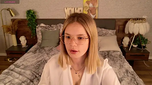 KimEvanss online show from 05-14-26, 05:25