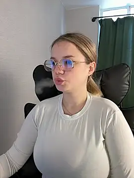 KimEvanss online show from 06-19-26, 05:12