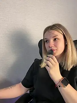 KimEvanss online show from 06-28-26, 05:57