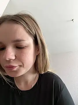 KimEvanss online show from 08-06-26, 10:06