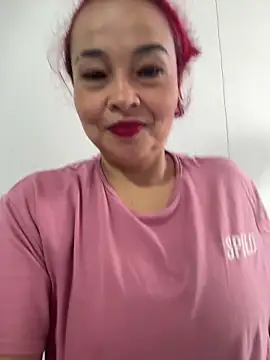 Snapshot of Alma_milf_co chatting on 04-11-26, 02:43 Alma milf co online show from 04-11-26, 02:43