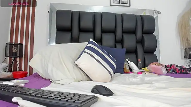 MILF AURORA online show from 05-26-26, 08:49