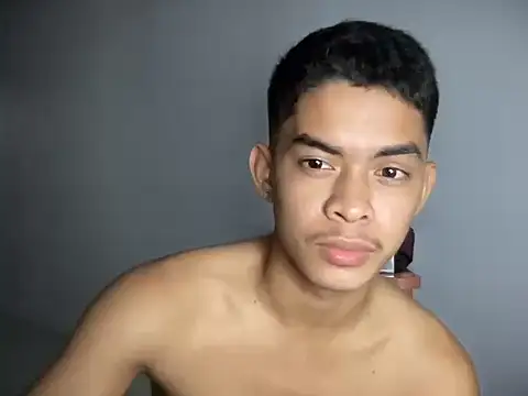 yourhotasian jhonpol16 online show from 04-25-26, 09:12