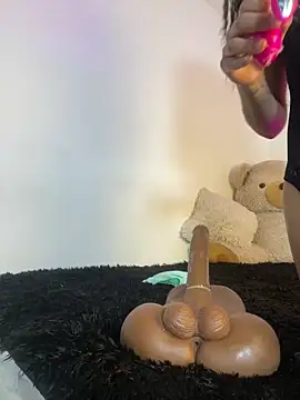 NohaBeyloun  online show from 04-12-26, 01:05