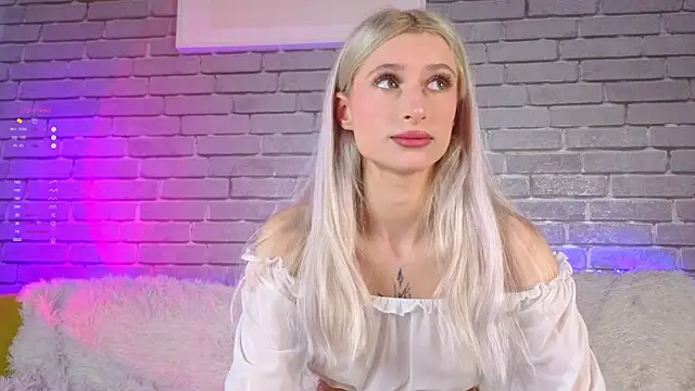 LuxuryBarbie online show from 05-15-26, 09:05