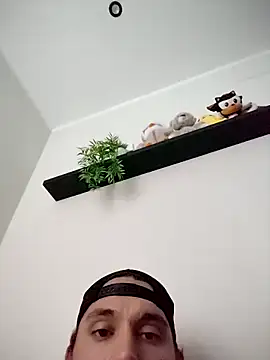 HugoEspada1 online show from 04-21-26, 05:58