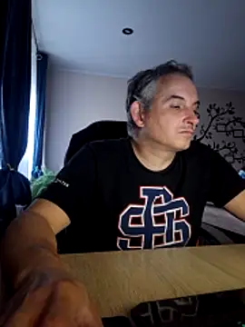 Snapshot of Piotr481 chatting on 06-16-26, 06:21 Piotr481 online show from 06-16-26, 06:21