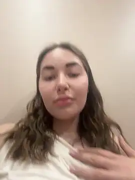 Doris2222 online show from 04-13-26, 06:35