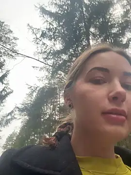 Doris2222 online show from 04-17-26, 10:07