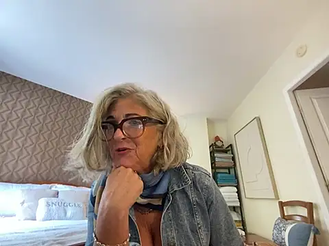 NaughtyMonicaUK online show from 04-19-26, 01:10