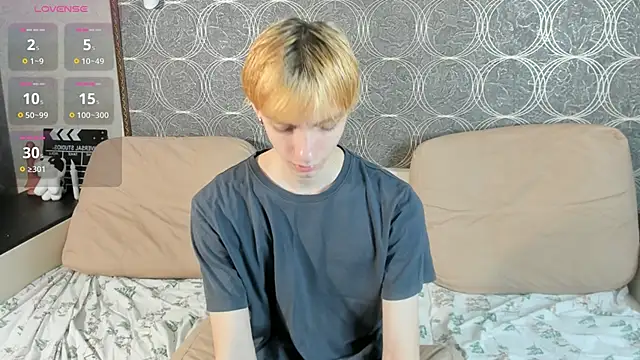 Snapshot of cute_grecha chatting on 04-13-26, 04:56 cute grecha online show from 04-13-26, 04:56