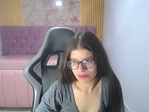 Kailee ch online show from 04-17-26, 01:03