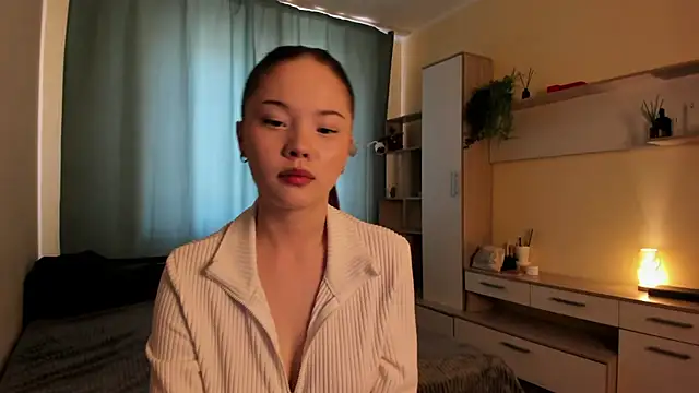 Snapshot of MonyHikaru chatting on 04-16-26, 08:15 MonyHikaru online show from 04-16-26, 08:15