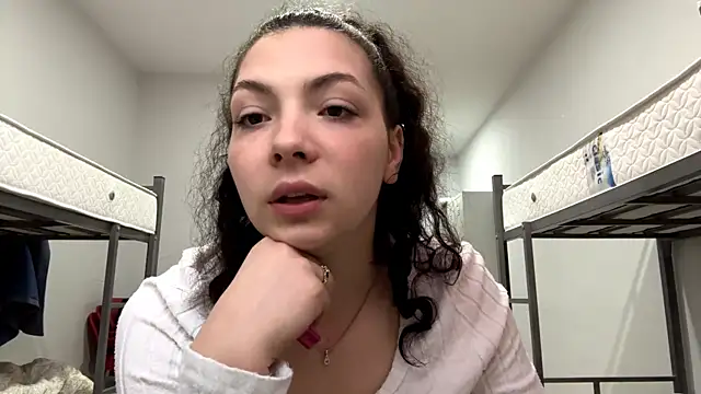 SharieLangan online show from 04-20-26, 03:26