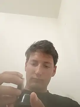 welltommy2001 online show from 07-18-26, 02:49