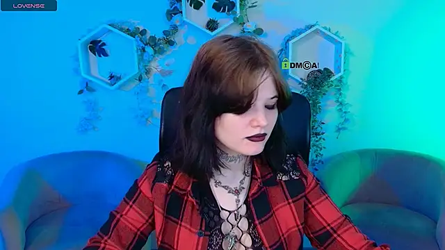 nikki kiss  online show from 06-22-26, 08:22
