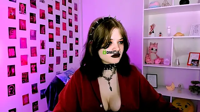 nikki kiss  online show from 07-29-26, 08:34