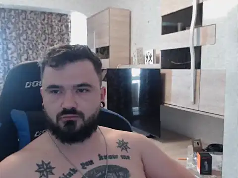 Snapshot of RelentlessNoir chatting on 04-13-26, 11:48 RelentlessNoir online show from 04-13-26, 11:48