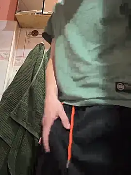 Snapshot of eryk83638 chatting on 04-13-26, 04:12 eryk83638 online show from 04-13-26, 04:12