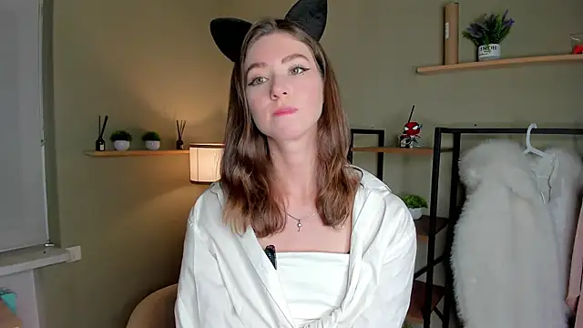 Peaches Peaches online show from 05-25-26, 03:51