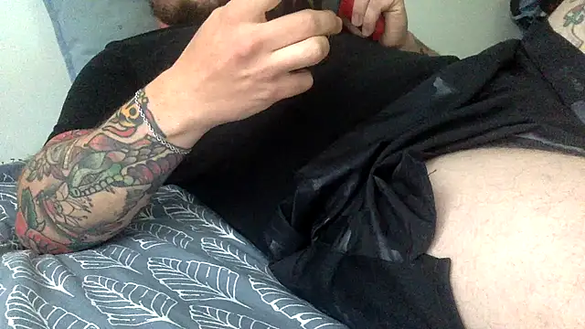 Snapshot of rollcharlie chatting on 04-13-26, 03:28 rollcharlie online show from 04-13-26, 03:28