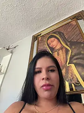 Elara Luxe online show from 07-19-26, 04:11