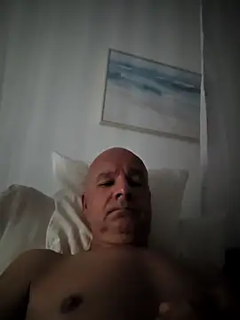 mannohmann5 online show from 06-14-26, 04:36