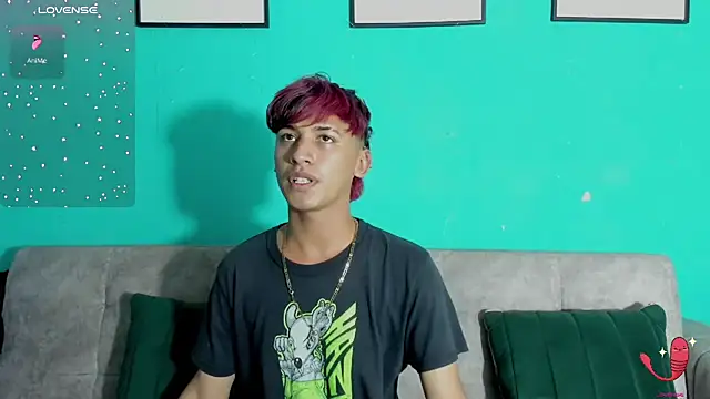 IhanKing online show from 06-25-26, 07:51