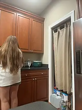 prettykitttty online show from 07-31-26, 11:26
