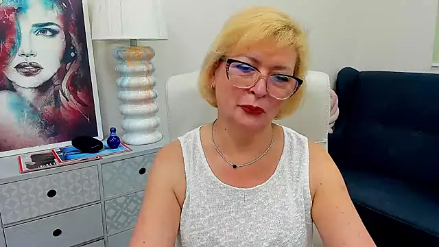 Snapshot of luna_xfantasy chatting on 06-19-26, 06:29 luna xfantasy online show from 06-19-26, 06:29