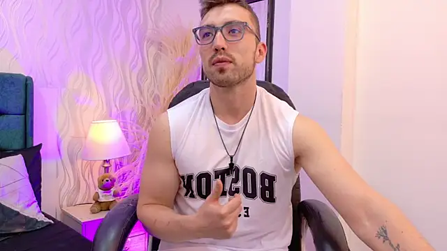 Snapshot of _Ryan_1 chatting on 04-14-26, 01:28 Ryan 1 online show from 04-14-26, 01:28