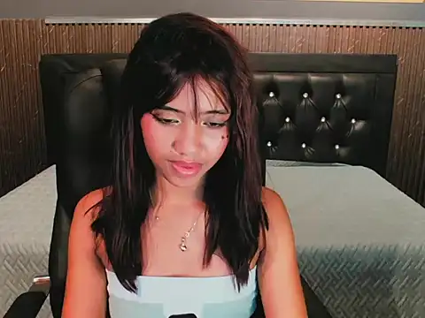 Zafiro Bluex online show from 04-13-26, 11:54