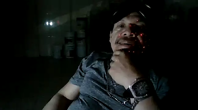 Snapshot of Oskr2024XXX chatting on 12-17-24, 05:29 Oskr2024XXX online show from 12-17-24, 05:29