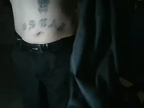 Snapshot of Oskr2024XXX chatting on 12-29-24, 05:10 Oskr2024XXX online show from 12-29-24, 05:10