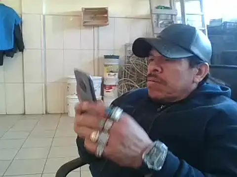 Snapshot of Oskr2024XXX chatting on 01-05-25, 05:30 Oskr2024XXX online show from 01-05-25, 05:30