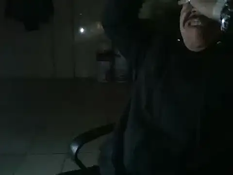 Snapshot of Oskr2024XXX chatting on 01-16-25, 03:45 Oskr2024XXX online show from 01-16-25, 03:45