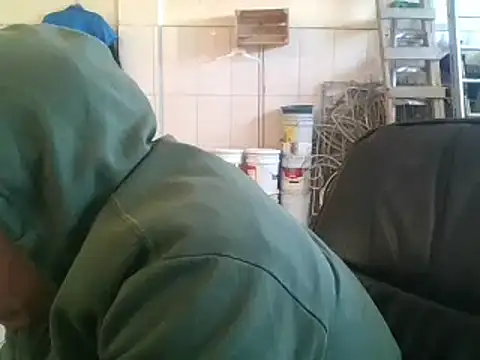 Snapshot of Oskr2024XXX chatting on 01-17-25, 06:44 Oskr2024XXX online show from 01-17-25, 06:44