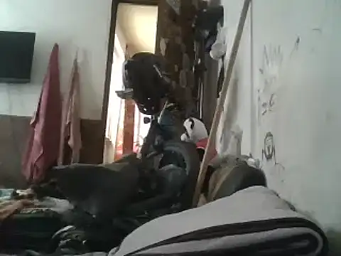 Snapshot of Oskr2024XXX chatting on 01-18-25, 03:49 Oskr2024XXX online show from 01-18-25, 03:49